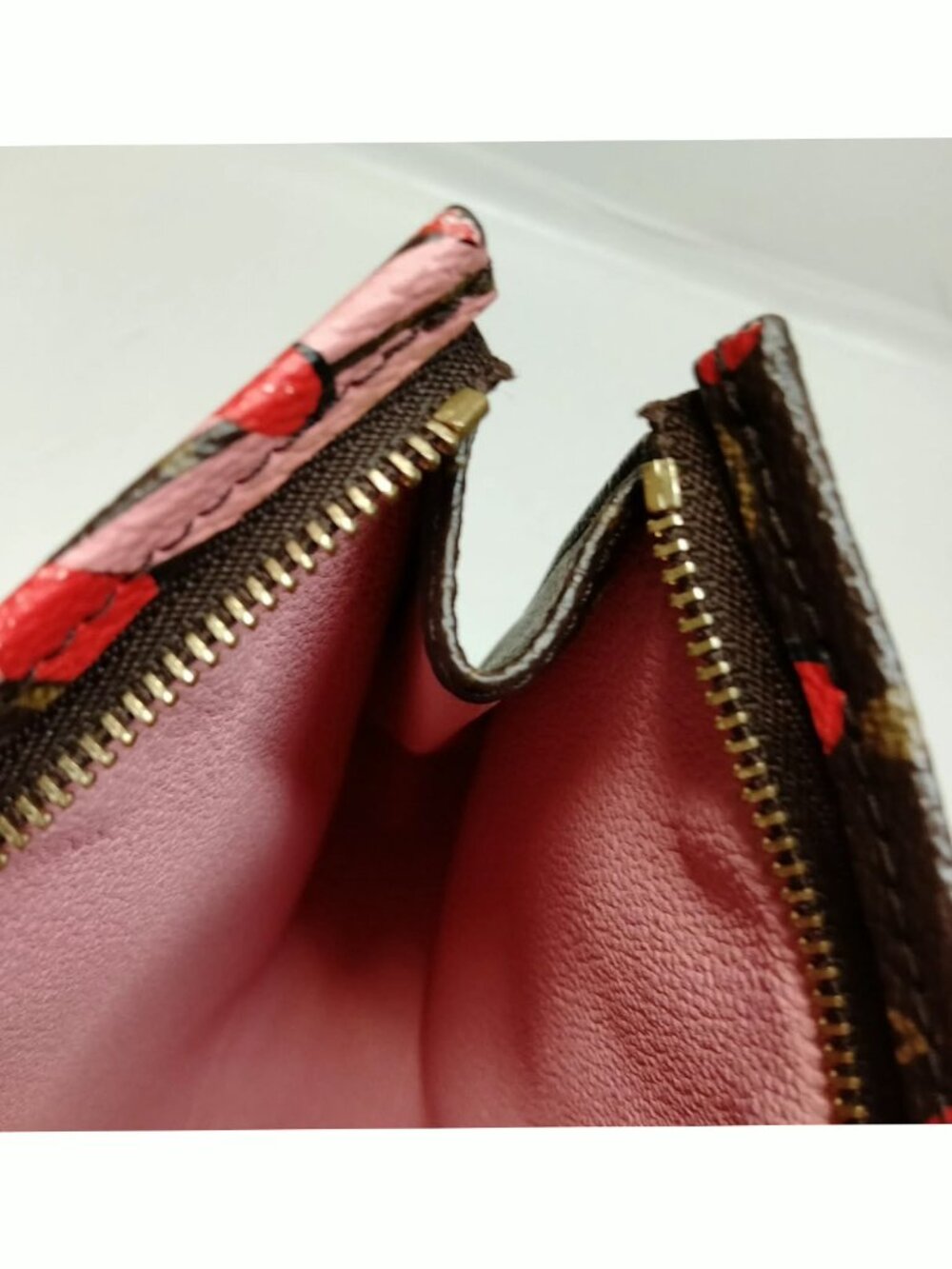 Authentic Louis Vuitton Monogram Jungle Print Pouch Cosmetic Clutch LV - Picture 14 of 16